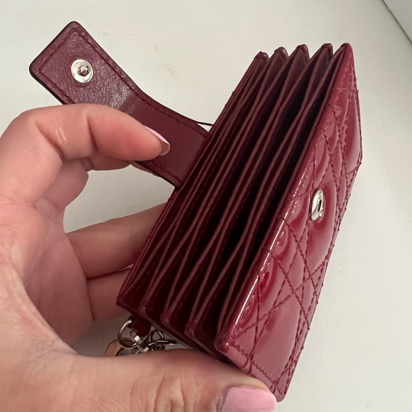Dior lady dior 5 gusset wallet in cherry red - Picture 2 of 4